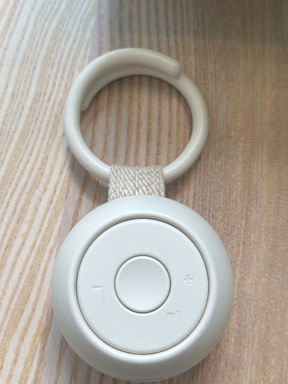 Hatch beige Portable Bluetooth Audio Remote Keyring